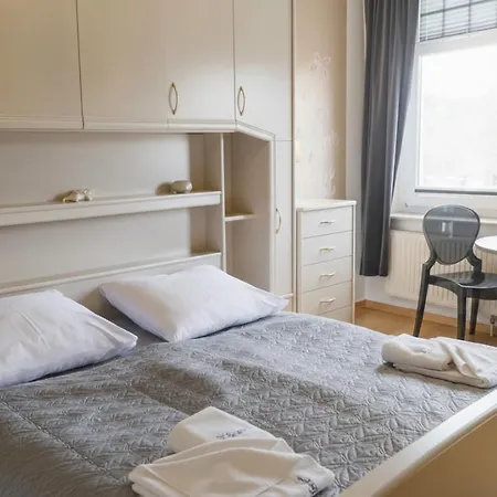 Bryza Homes - Linde - Parkplatz - Ahlbeck - Patio アパート ゼーバート・ヘリングスドルフ