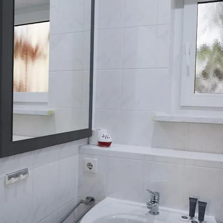 Bryza Homes - Linde - Parkplatz - Ahlbeck - Patio *