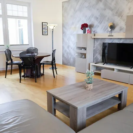 Bryza Homes - Linde - Parkplatz - Ahlbeck - Patio * ゼーバート・ヘリングスドルフ