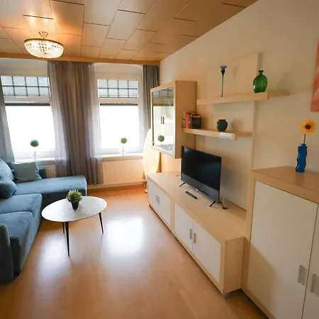 Bryza Homes - Linde - Parkplatz - Ahlbeck - Patio アパート