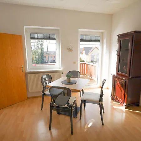 Bryza Homes - Linde - Parkplatz - Ahlbeck - Patio ゼーバート・ヘリングスドルフ