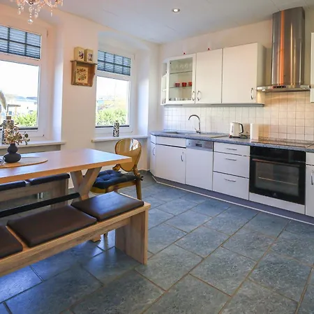 Bryza Homes - Linde - Parkplatz - Ahlbeck - Patio