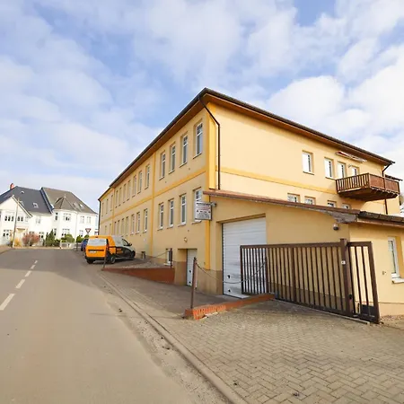 Bryza Homes - Linde - Parkplatz - Ahlbeck - Patio *